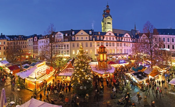 Koblenzer Weihnachtsmarkt auf dem Platz "am Plan" ©Koblenz-Touristik GmbH, Henry Tornow