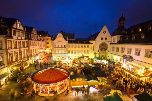 Koblenzer Weihnachtsmarkt auf dem Jesuitenplatz ©Koblenz-Touristik GmbH, Henry Tornow