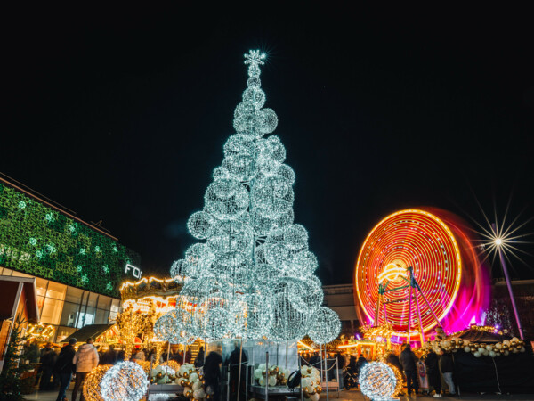 Koblenzer-Weihnachtsmarkt auf dem Zentralplatz © Koblenz-Touristik, Janko.Media