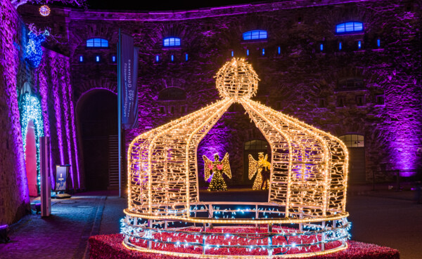 Weihnachtspavillon vor dem Landesmuseum in der Festung Ehrenbreitstein ©Christmas Garden, Michael Clemens